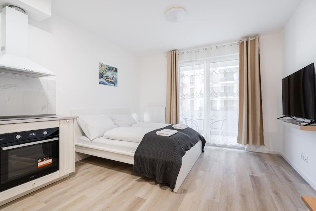 Oaks Studio With Balcony Budapest Bagian luar foto