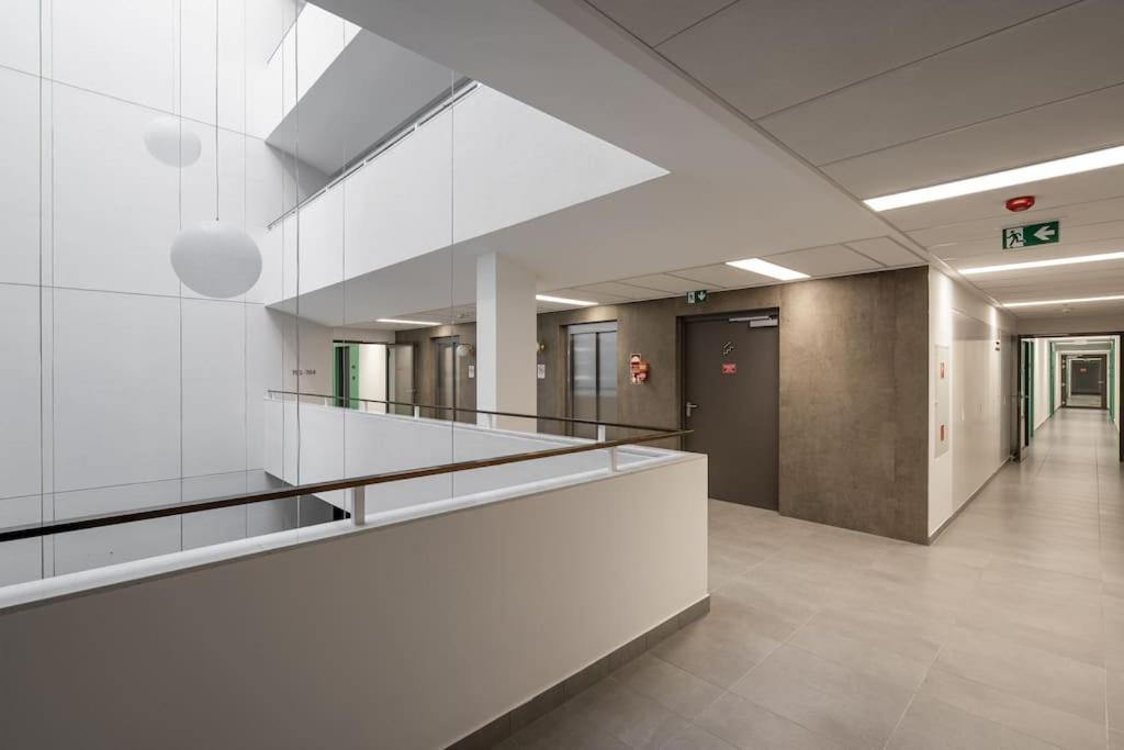 Oaks Studio With Balcony Budapest Bagian luar foto